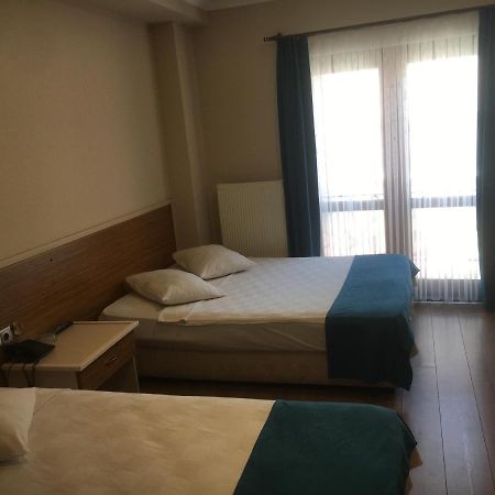 Oezguer Hotel Трабзон Экстерьер фото